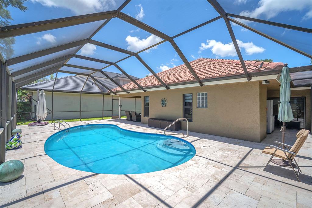 820 Southwest 87th Terrace Plantation, FL 33324 - Photo 36 of 41 a view of a indoor swimming pool
