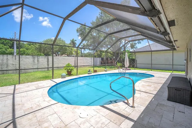 $725,000 | 820 Southwest 87th Terrace, Plantation, FL 33324
