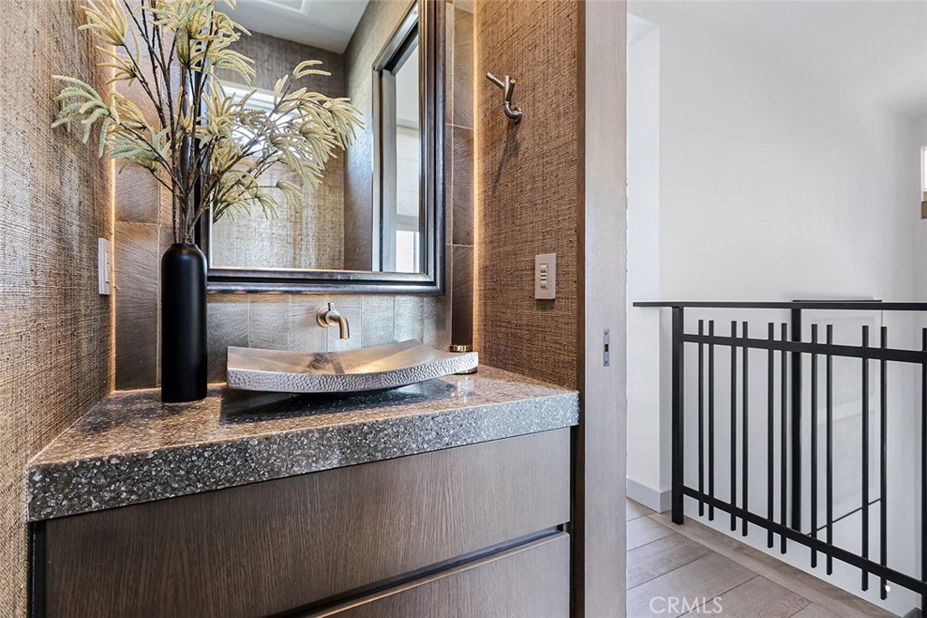 216 4th Street Manhattan Beach, CA 90266 - Photo 23 of 43