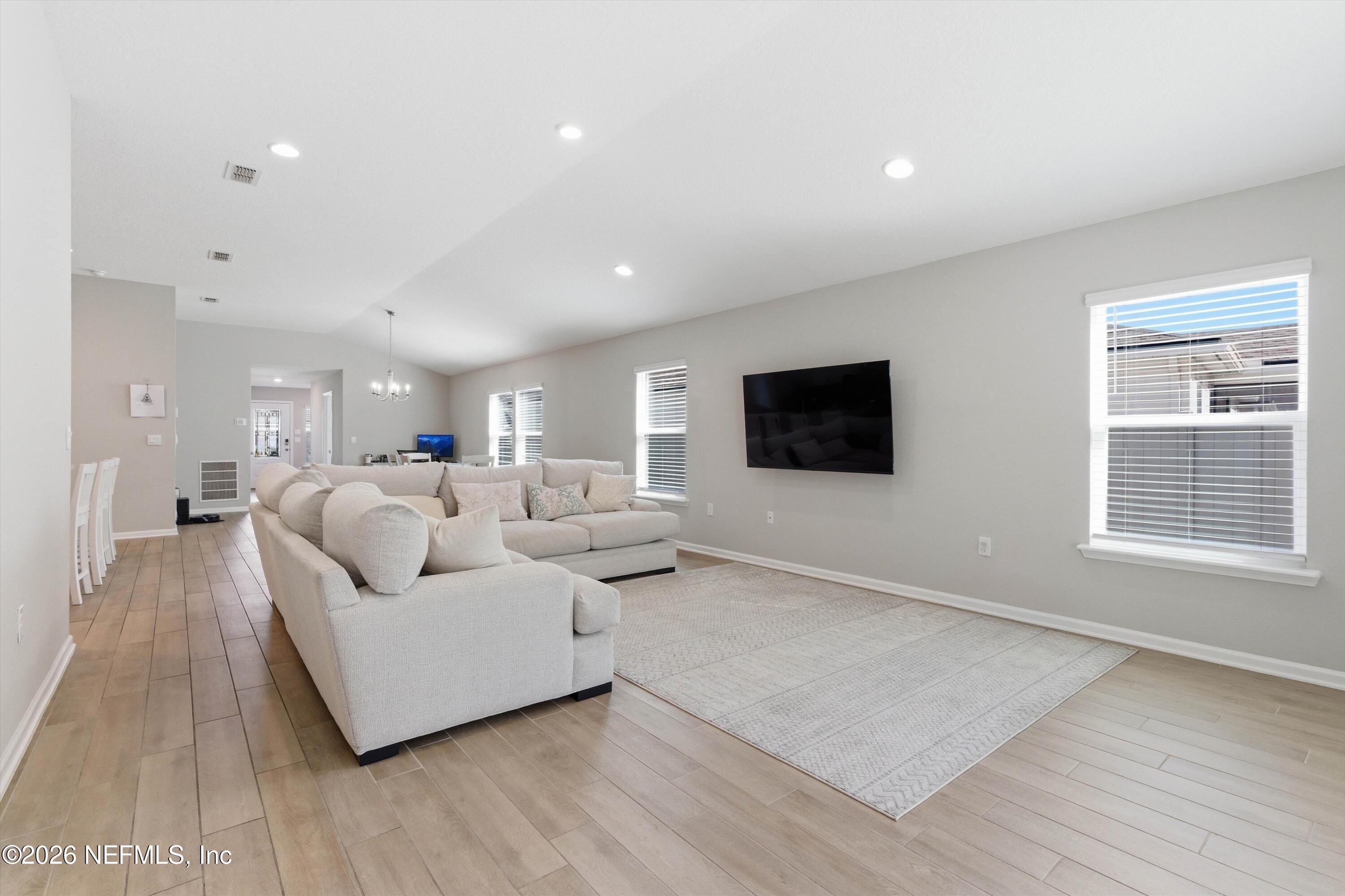 65672 Edgewater Drive Yulee, FL 32097 - Photo 11 of 36 Living Room