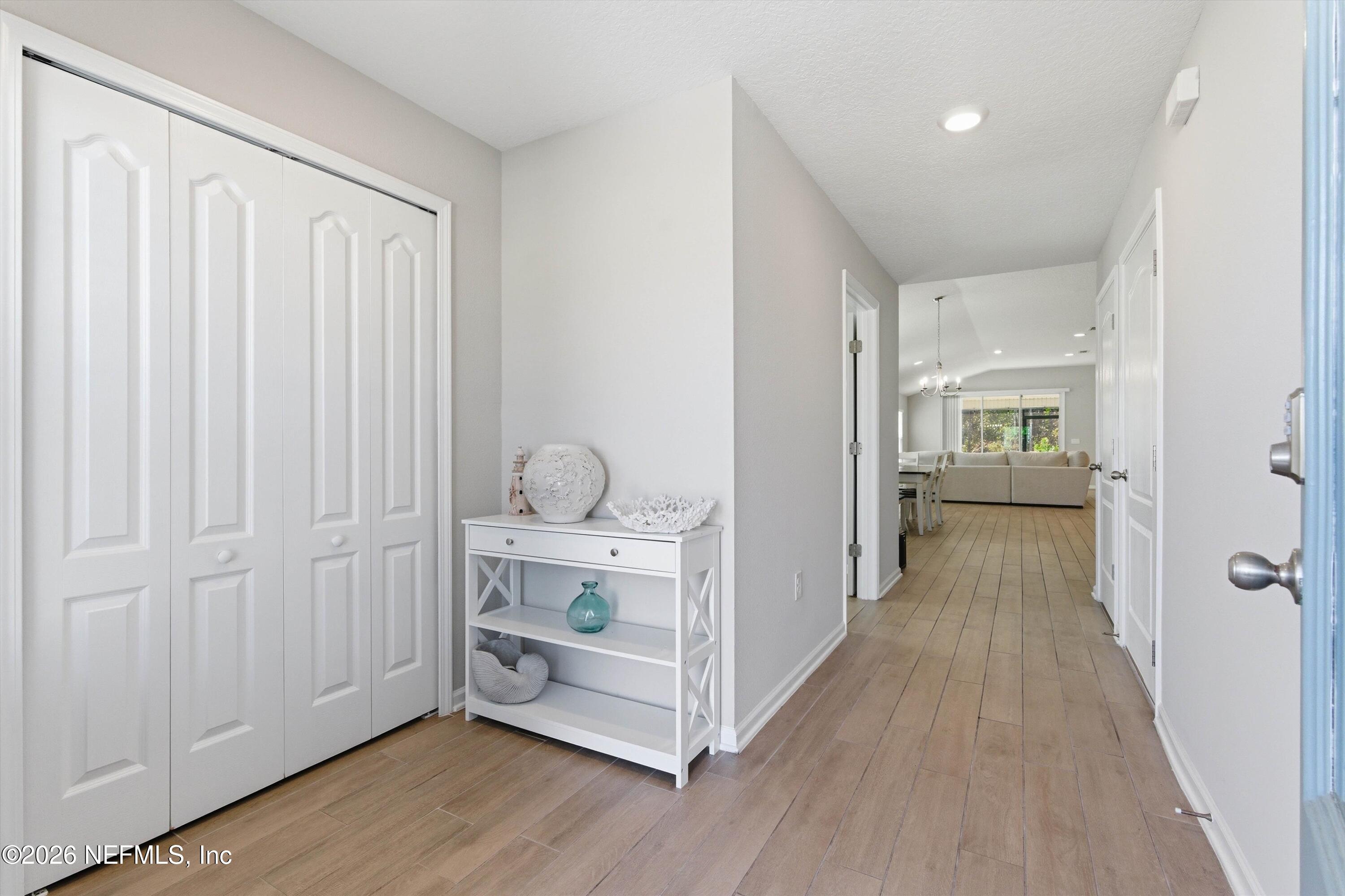 65672 Edgewater Drive Yulee, FL 32097 - Photo 4 of 36 Foyer