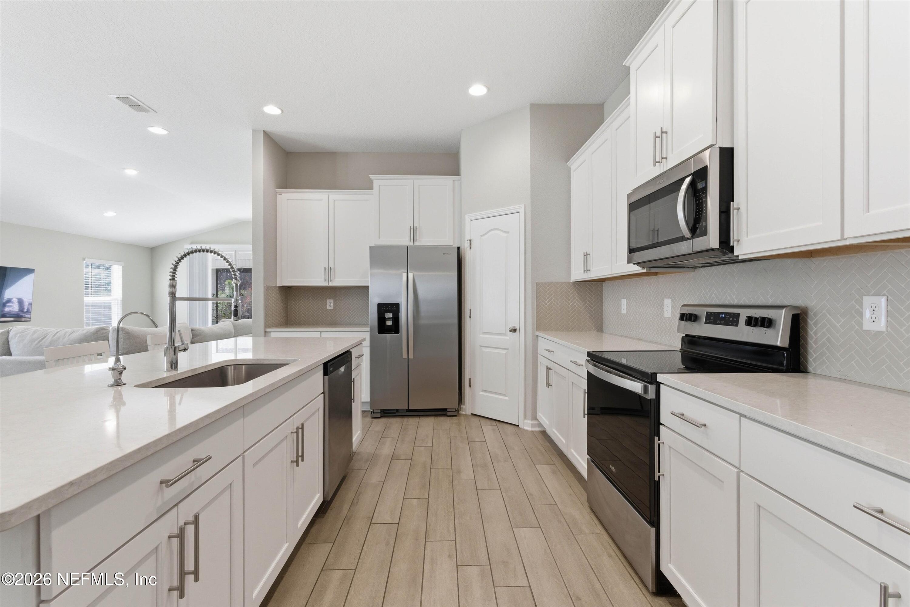 65672 Edgewater Drive Yulee, FL 32097 - Photo 9 of 36 Kitchen