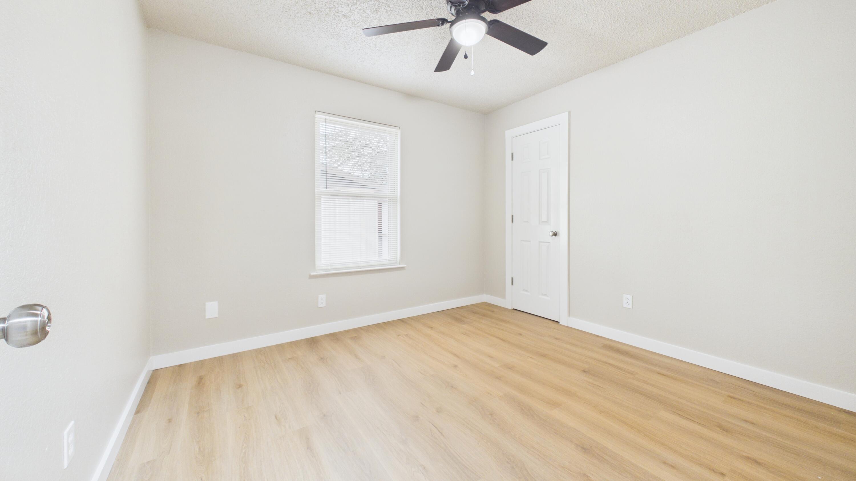 6142 37th Street Lubbock, TX 79407 - Photo 15 of 18 CAM06379G6-PR0035-STILL036