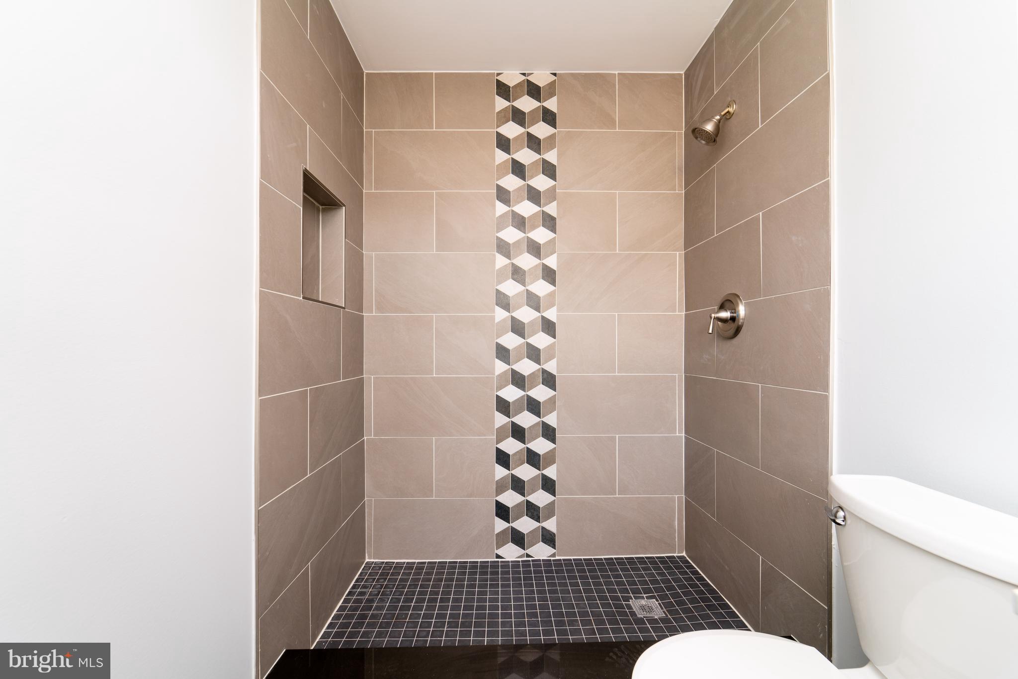 1233 Evergreen Road Wilmington, DE 19803 - Photo 15 of 23 Mosaic Tile Details