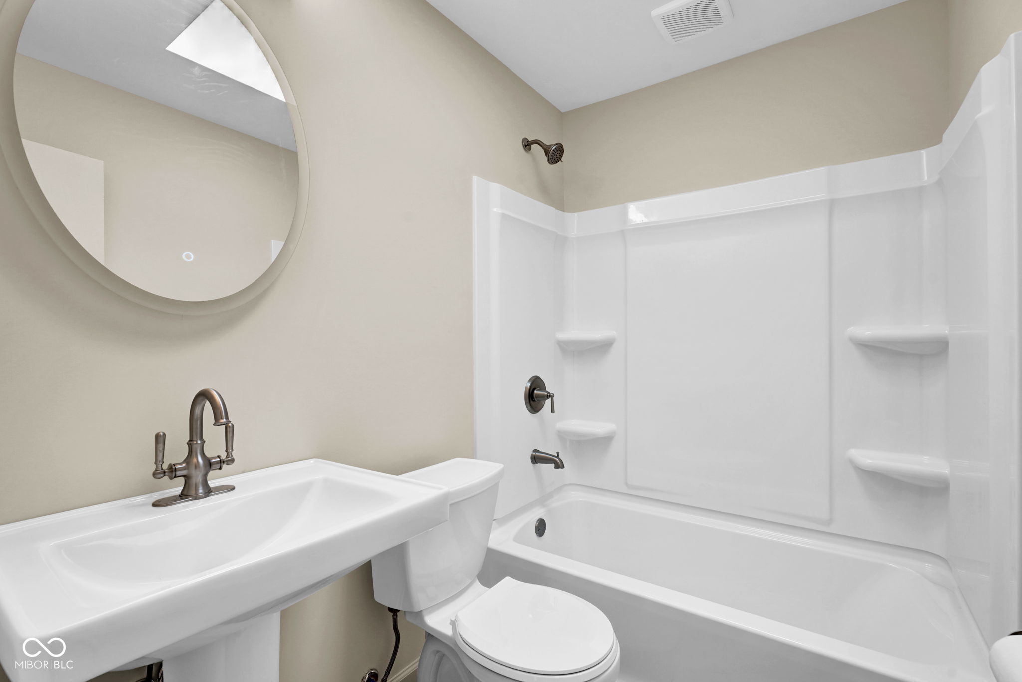 3050 Lucas Way Columbus, IN 47203 - Photo 13 of 24