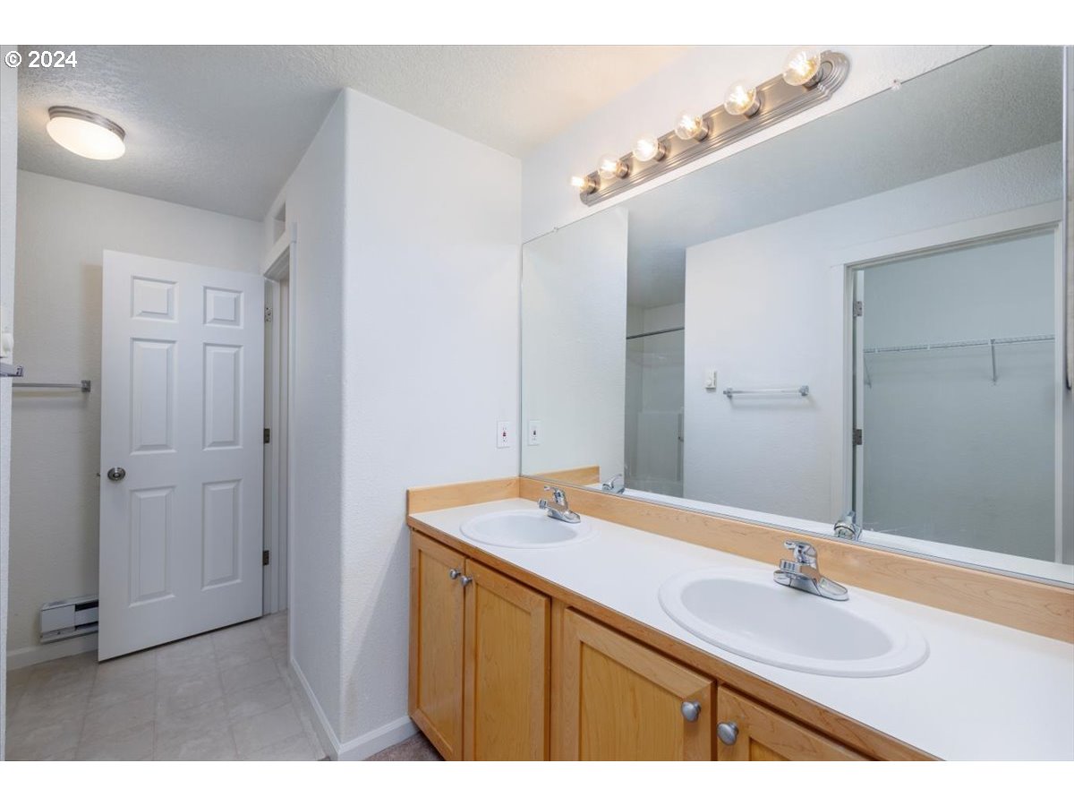 14635 Southwest Beard Road, Unit 201 Beaverton, OR 97007 - Photo 18 of 26 Gallery Image 18