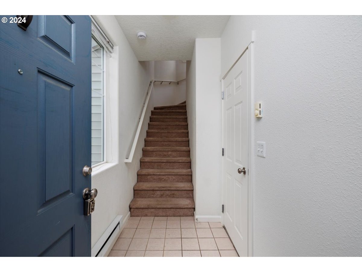 14635 Southwest Beard Road, Unit 201 Beaverton, OR 97007 - Photo 4 of 26 Gallery Image 4