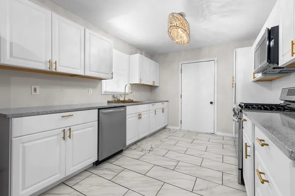 $298,000 | 200 Bounty Drive Northeast, Poplar Grove, IL 61065