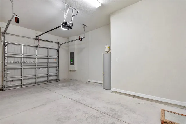 $3,550 | 2108 Appleton Circle North, Oakland Park, FL 33309