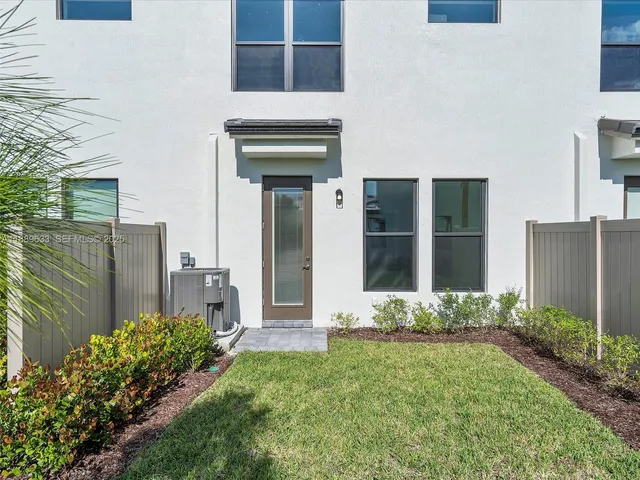 $3,550 | 2108 Appleton Circle North, Oakland Park, FL 33309