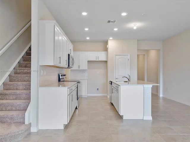 $3,550 | 2108 Appleton Circle North, Oakland Park, FL 33309