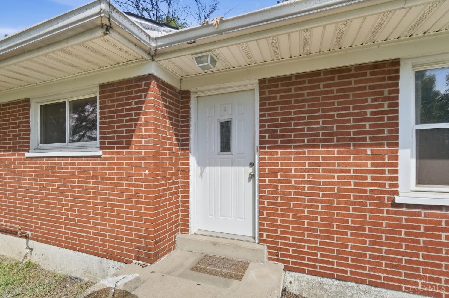 6292 Fields Ertel Road Sharonville, OH 45241 - Photo 5 of 39 Gallery Image 5