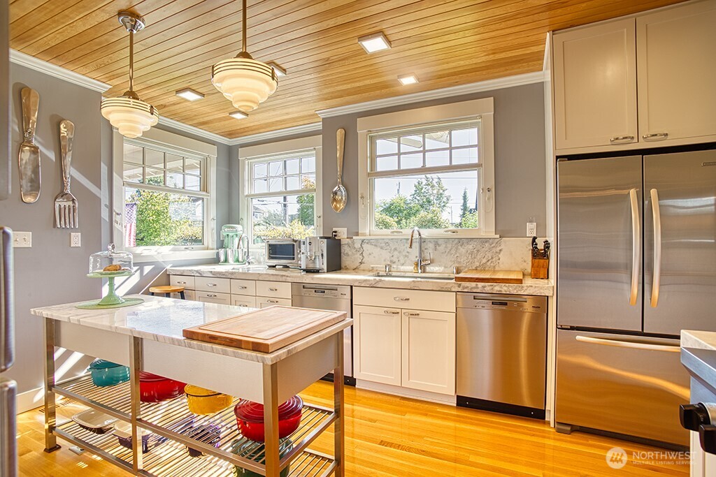 1305 10th Street Everett, WA 98201 - Photo 12 of 37