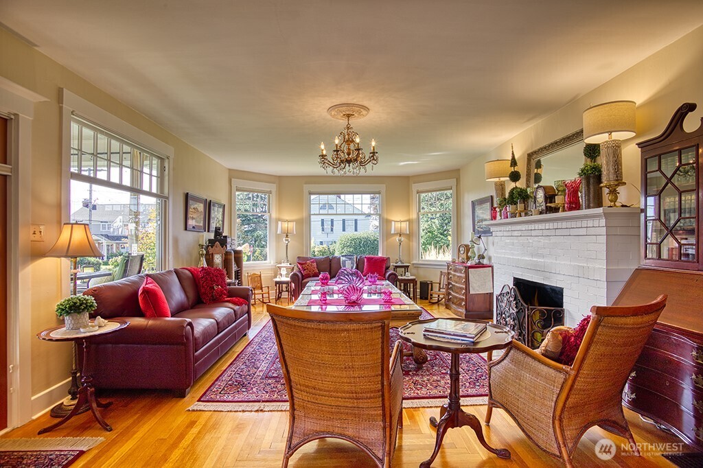 1305 10th Street Everett, WA 98201 - Photo 6 of 37