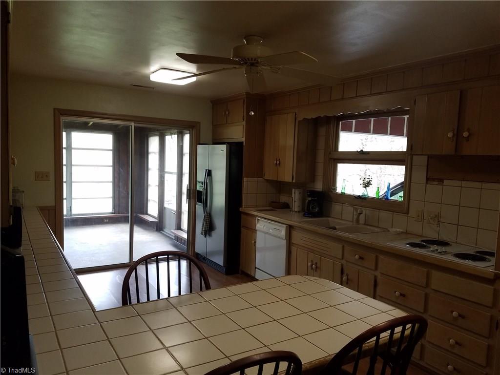 133 East Valley View Road Advance, NC 27006 - Photo 3 of 30 Gallery Image 3