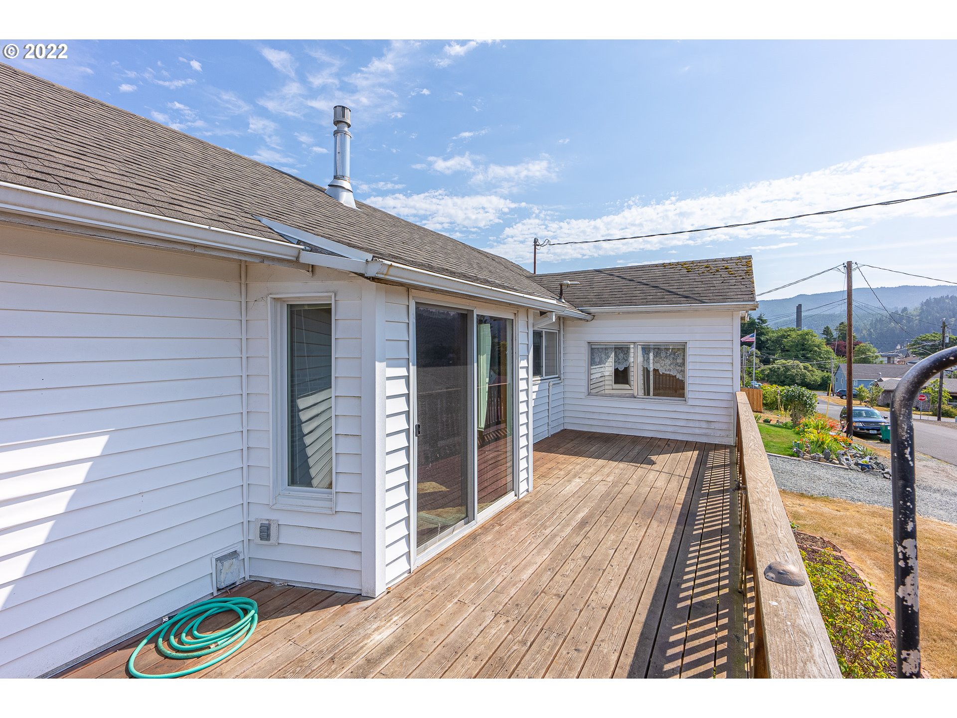 302 6th Street Garibaldi, OR 97118 - Photo 4 of 32 Gallery Image 4