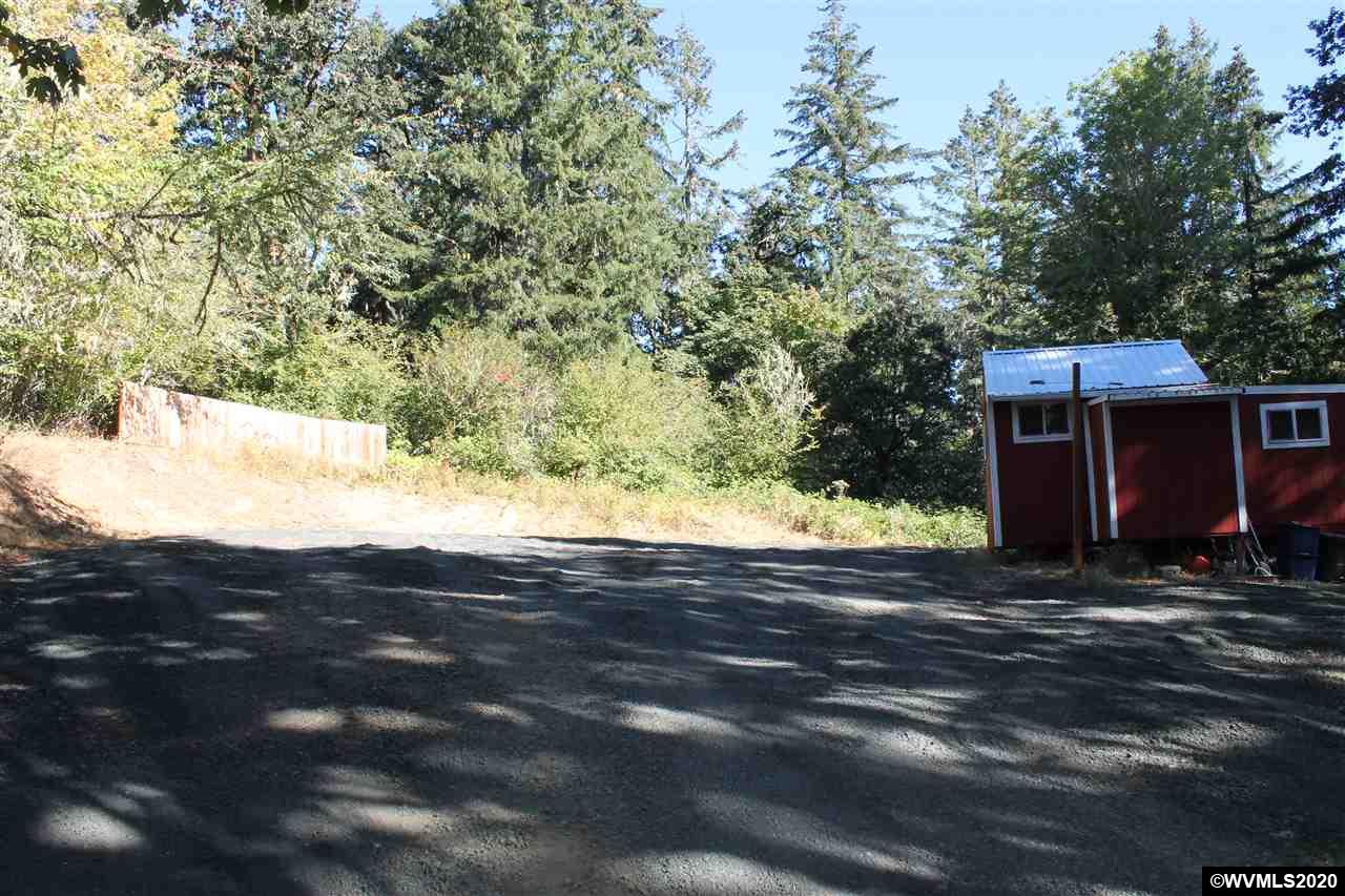 3215 Mistletoe Road Dallas, OR 97338 - Photo 1 of 12