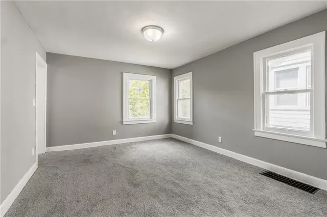 $149,999 | 2219 East Meyer Boulevard, Kansas City, MO 64132