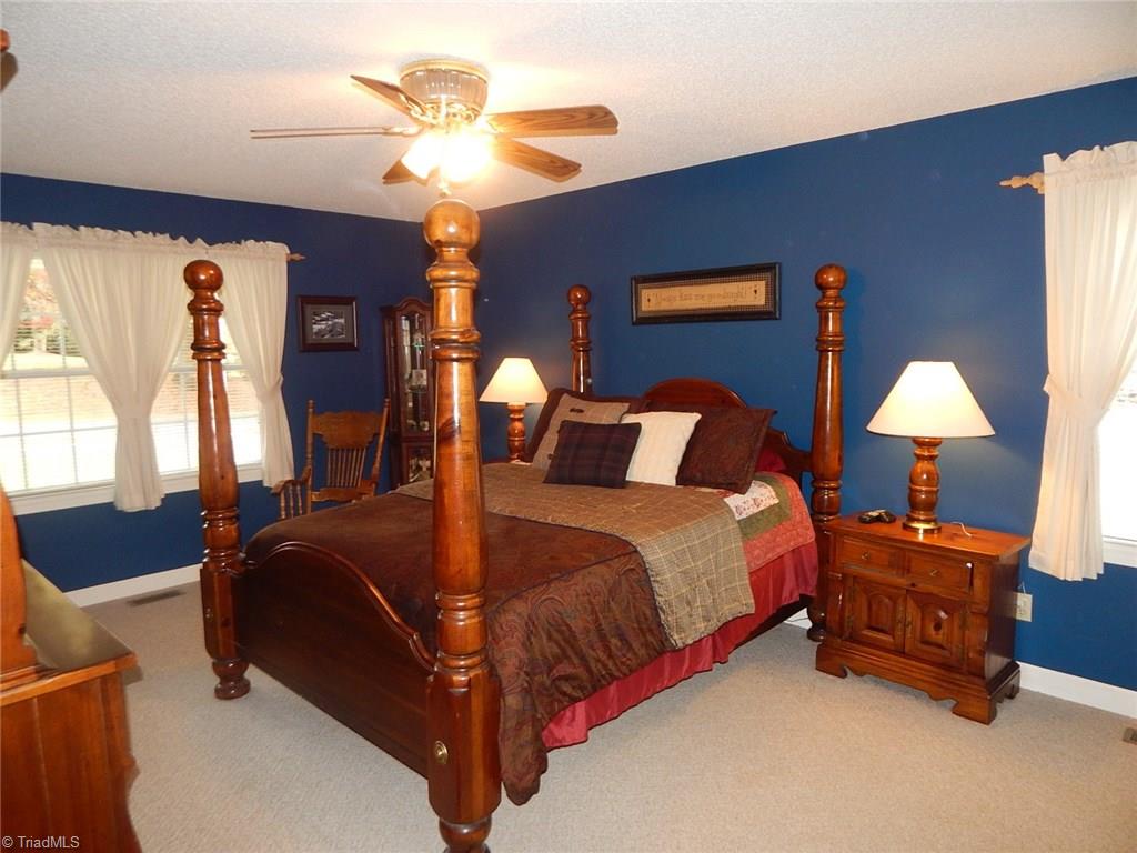 105 Bon Aire Road Elkin, NC 28621 - Photo 5 of 20 Gallery Image 5