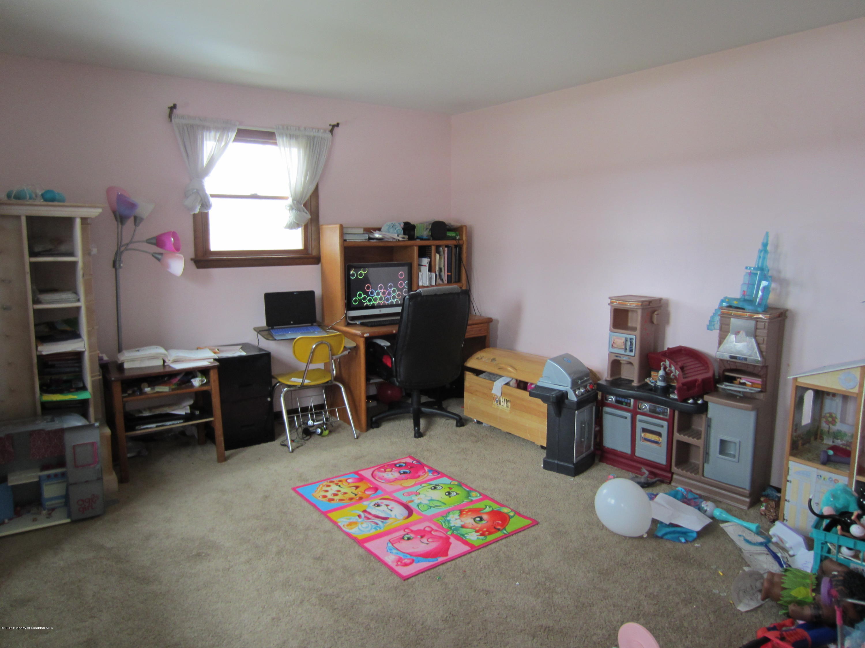426 Marshbrook Road Dalton, PA 18414 - Photo 6 of 26 Gallery Image 6