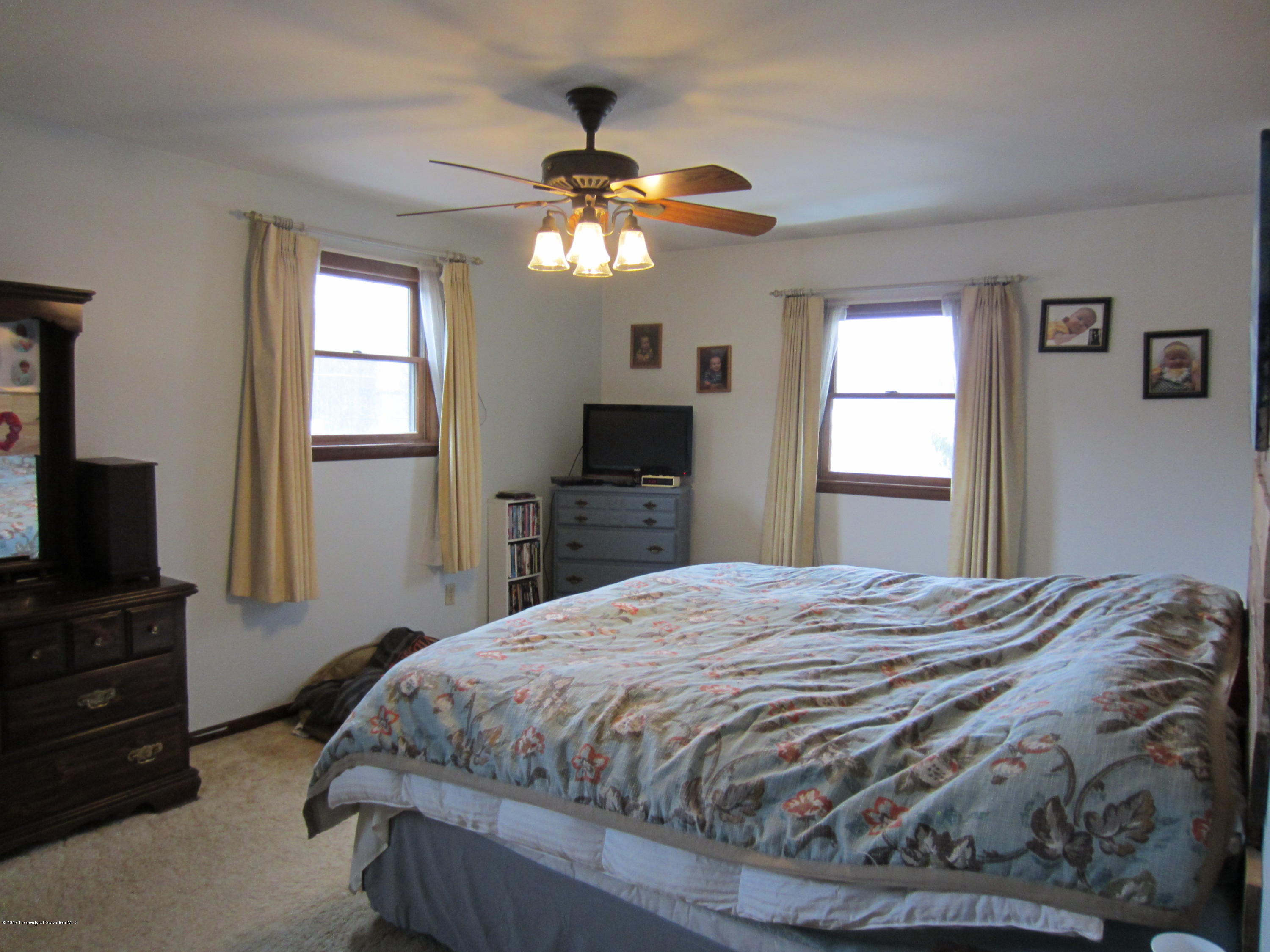 426 Marshbrook Road Dalton, PA 18414 - Photo 10 of 26 Gallery Image 10