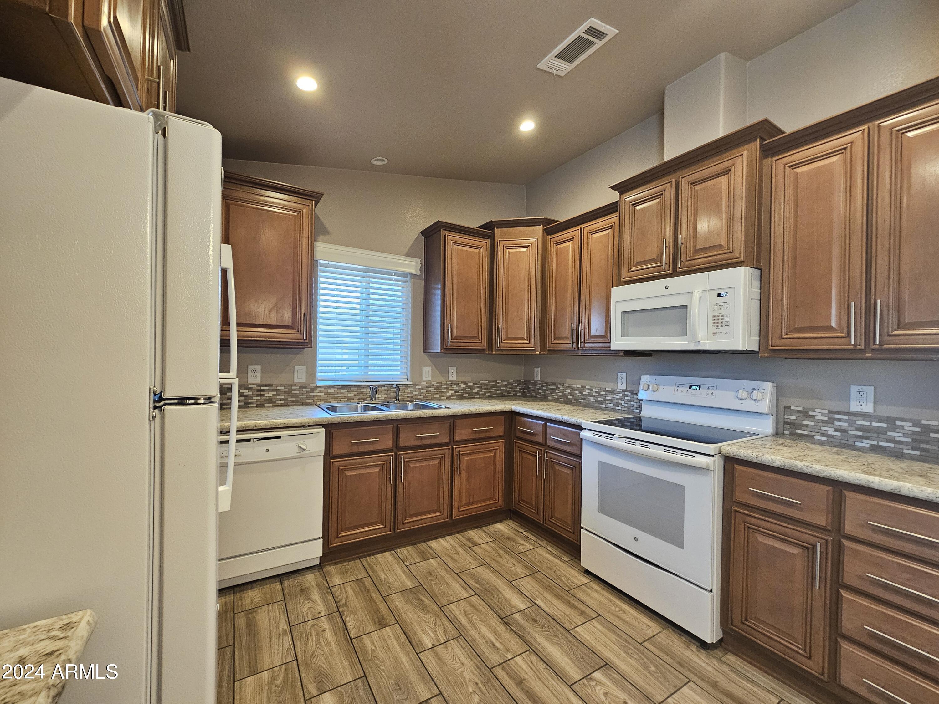 650 North Hawes Road, Unit 3404 Mesa, AZ 85207 - Photo 3 of 50 20240722_102901