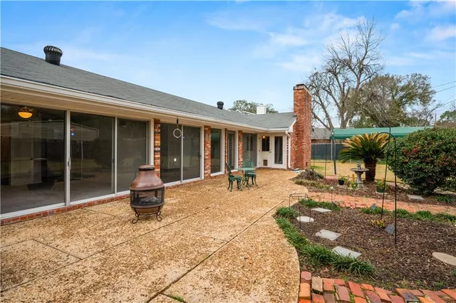 $228,000 | 1633 Fulton Drive, Alexandria, LA 71301