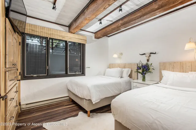 a view of entrance door of the house