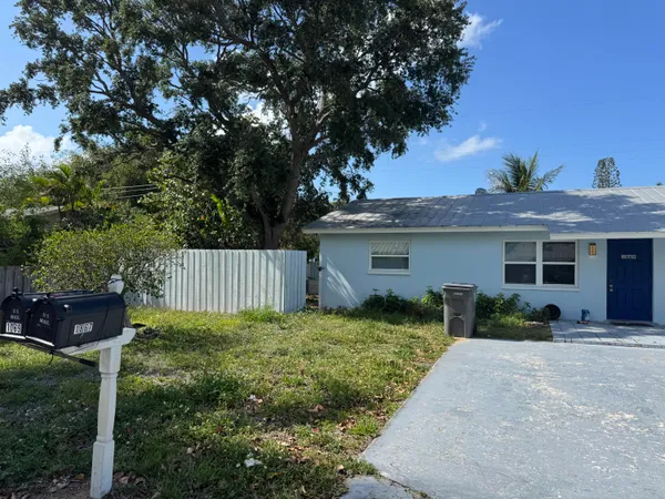 $2,495 | 1869 Windsor Drive, Unit 1869, North Palm Beach, FL 33408