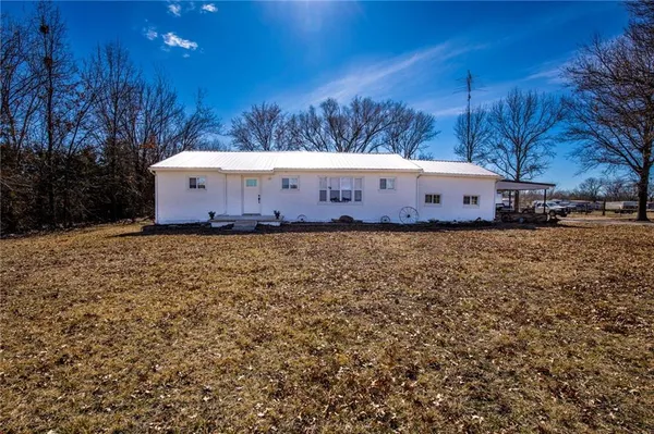 $290,000 | 19317 Ks Highway, Lacygne, KS 66040