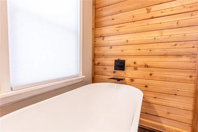 $310,000 | 19317 Ks Highway, Lacygne, KS 66040