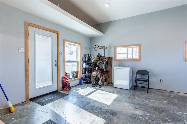 $290,000 | 19317 Ks Highway, Lacygne, KS 66040