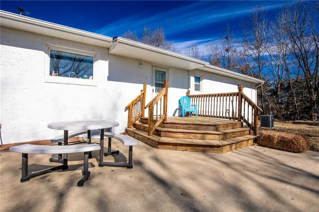 $310,000 | 19317 Ks Highway, Lacygne, KS 66040