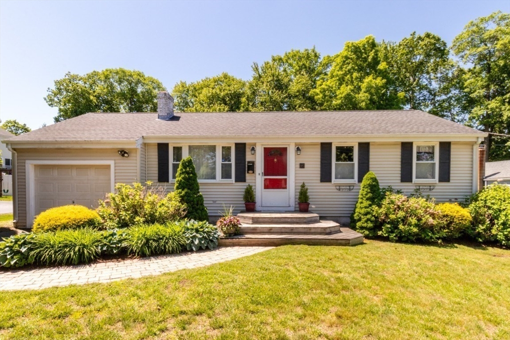85 Celia Road Braintree, MA 02184 - Photo 2 of 22