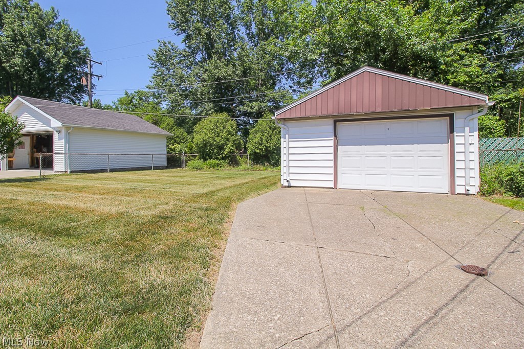 703 Sterling Road Wickliffe, OH 44092 - Photo 2 of 19 Gallery Image 2