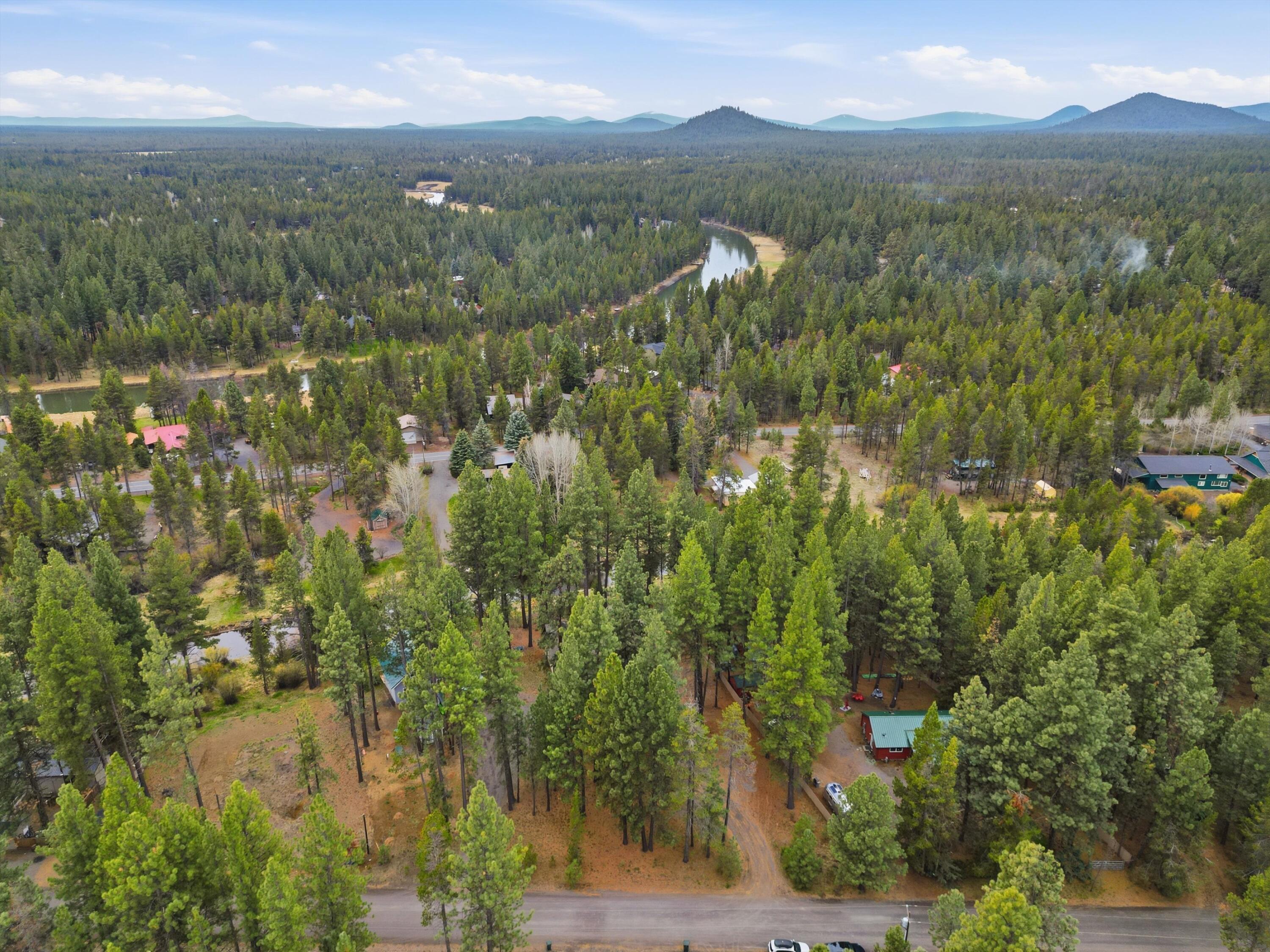 17179 Island Loop Way Bend, OR 97707 - Photo 46 of 52 a view of city and mountain