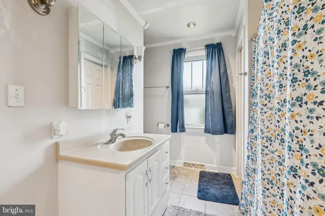 $215,000 | 44 Delaware Avenue, Salem, NJ 08079