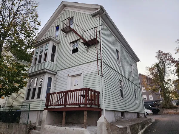 $829,900 | 132 Putnam Street, Providence, RI 02909