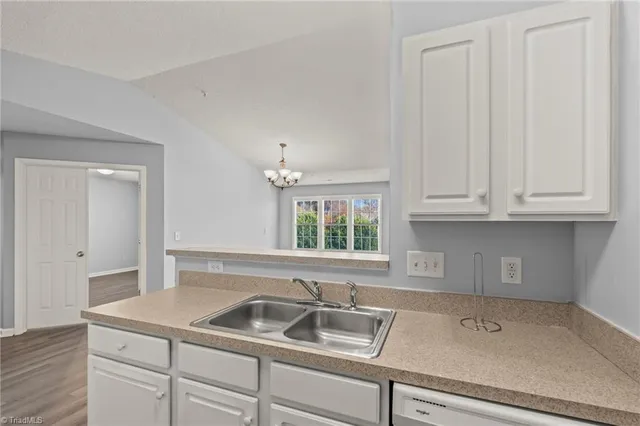 $169,000 | 6109 Hedgecock Circle, Unit 3D, High Point, NC 27265