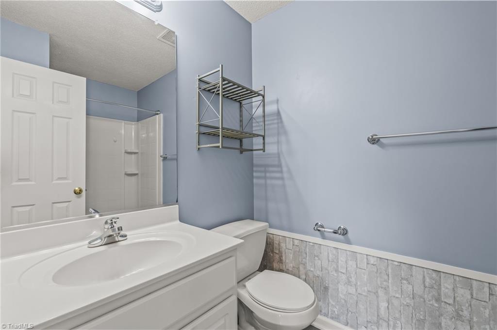 6109 Hedgecock Circle, Unit 3D High Point, NC 27265 - Photo 18 of 32