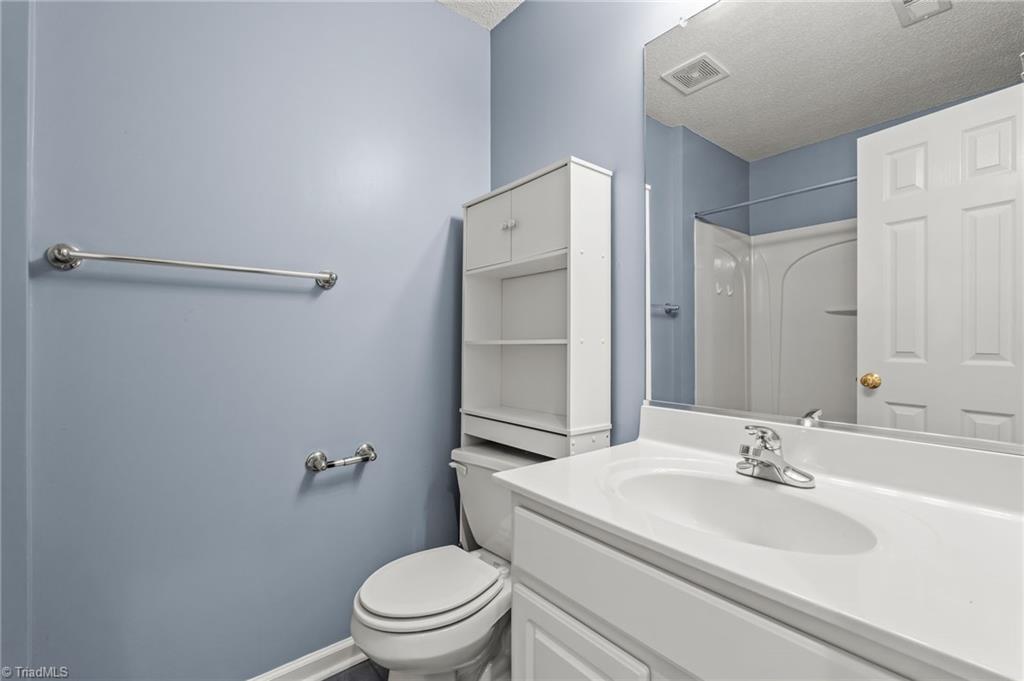 6109 Hedgecock Circle, Unit 3D High Point, NC 27265 - Photo 23 of 32