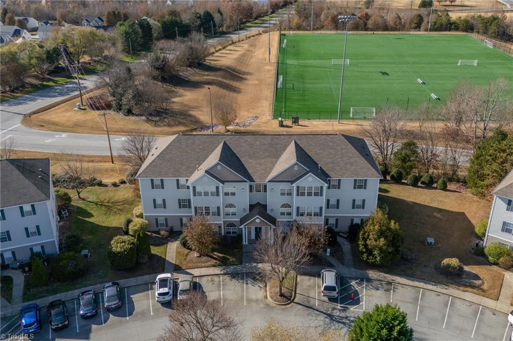 6109 Hedgecock Circle, Unit 3D High Point, NC 27265 - Photo 27 of 32