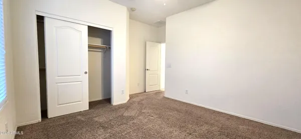 $2,300 | 2804 East Santa Fe Court, Gilbert, AZ 85297