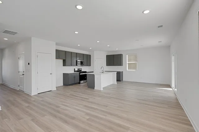 $434,990 | 199 East Millbrook Drive, Spring Hill, TN 37174