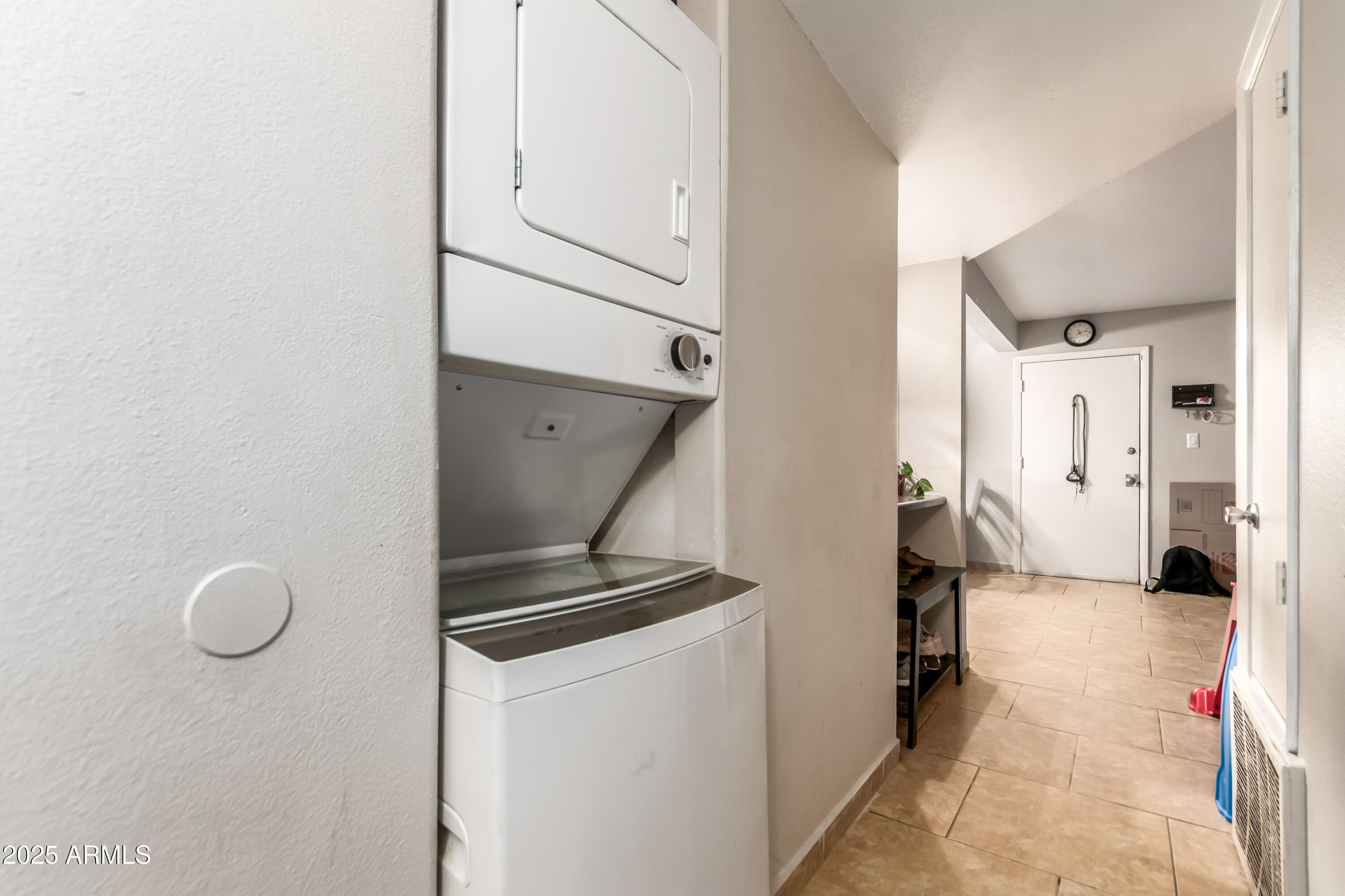1130 East Butler Drive, Unit A1 Phoenix, AZ 85020 - Photo 12 of 33 21 - Butler