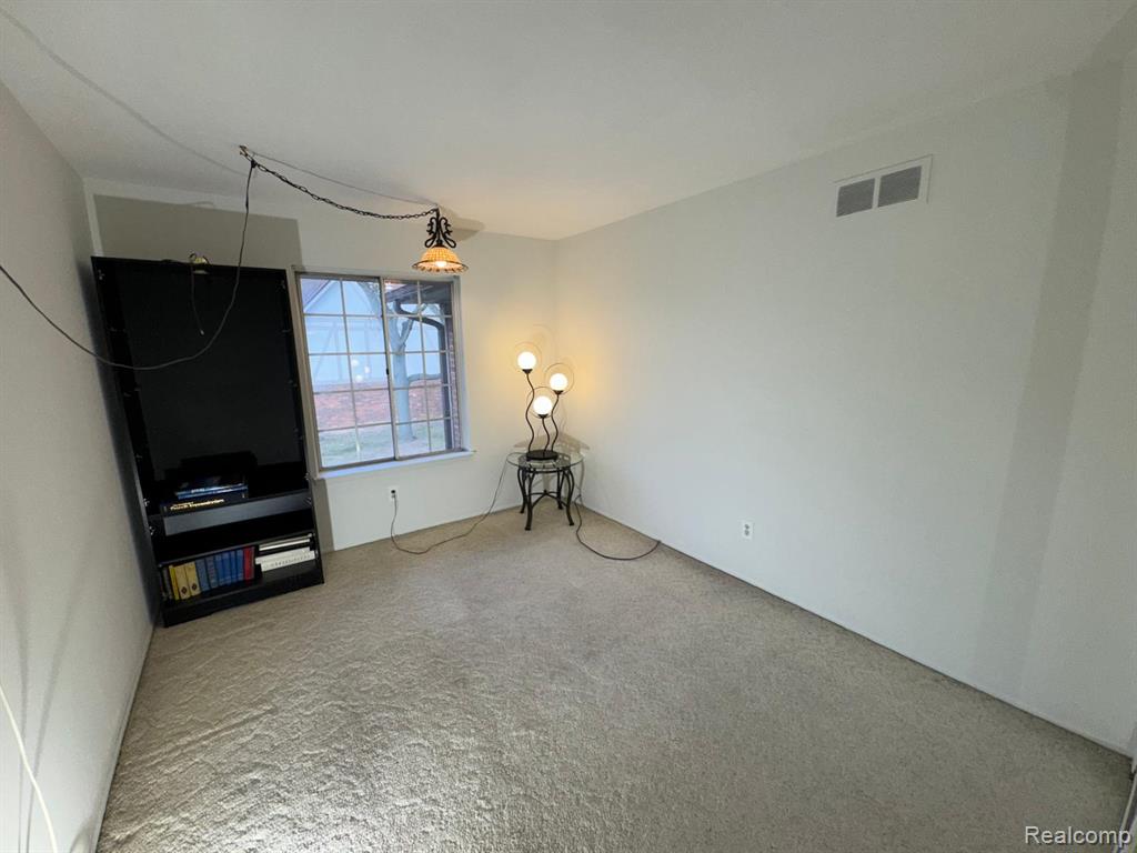 30212 Southfield Road, Unit 237 Southfield, MI 48076 - Photo 17 of 27
