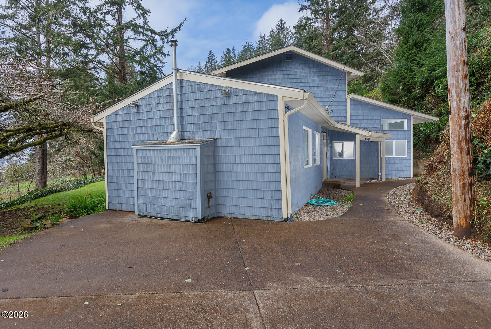 3823 Yaquina Bay Road Newport, OR 97365 - Photo 9 of 68 Web-6