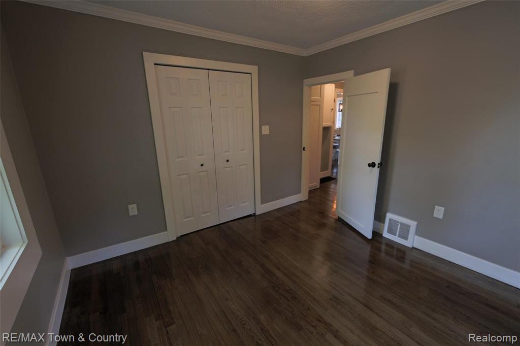 437 Deland Road Flushing, MI 48433 - Photo 19 of 42