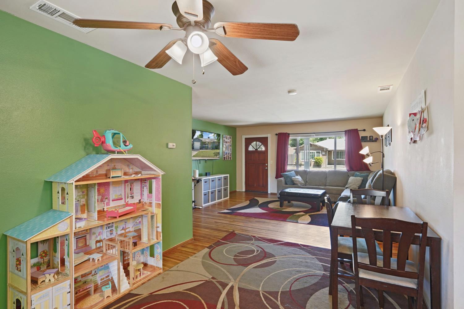 152 Drake Avenue Modesto, CA 95350 - Photo 16 of 52 a living room with furniture