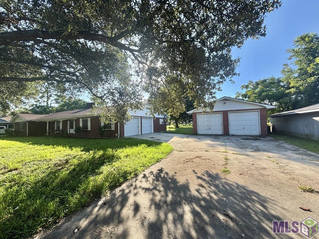 157 Leonard Street Raceland, LA 70394 - Photo 2 of 20